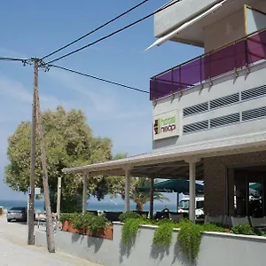 Pithari Αγία Τριάδα